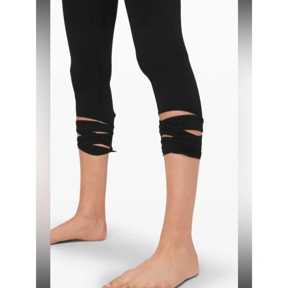 lululemon Love Knot Wrap Legging 21” Crop Yoga Black Athletic Leggings Size 8